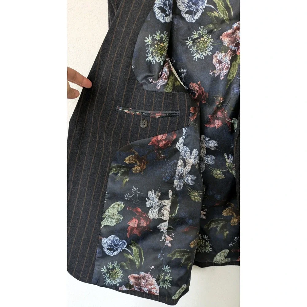 Soul of London Pinstripe Blazer Mens 44R Charcoal Grey Floral‎ Lining Two Button